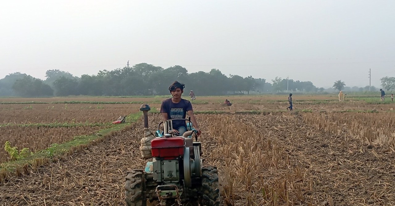 বরেন্দ্র অঞ্চলে সেচ সংকটে কৃষকরা, ধান উৎপাদনে অনিশ্চয়তা