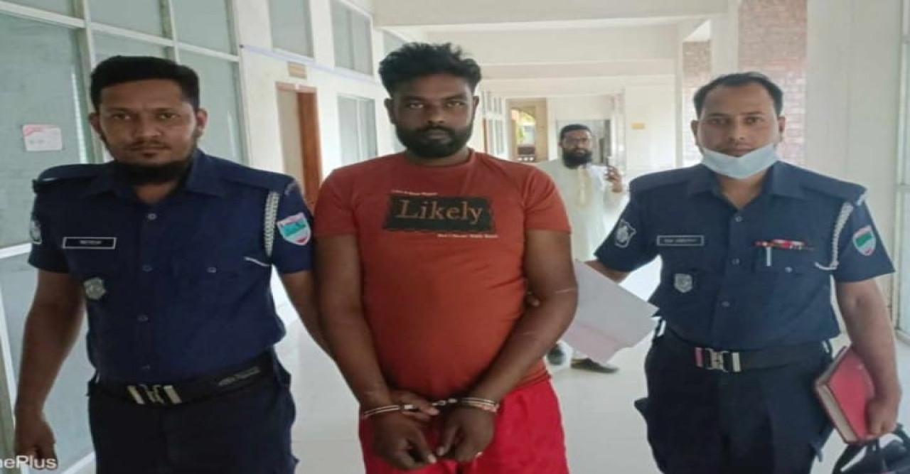 বেনাপোল গোলাম রসুল রামদা সহ আটক