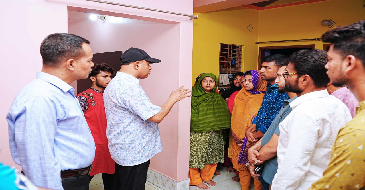 রাজশাহীতে মেয়েকে উত্ত্যক্তের প্রতিবাদ করায় বাবাকে খুন : ঘটনাস্থল পরিদর্শনে পুলিশ কমিশনার