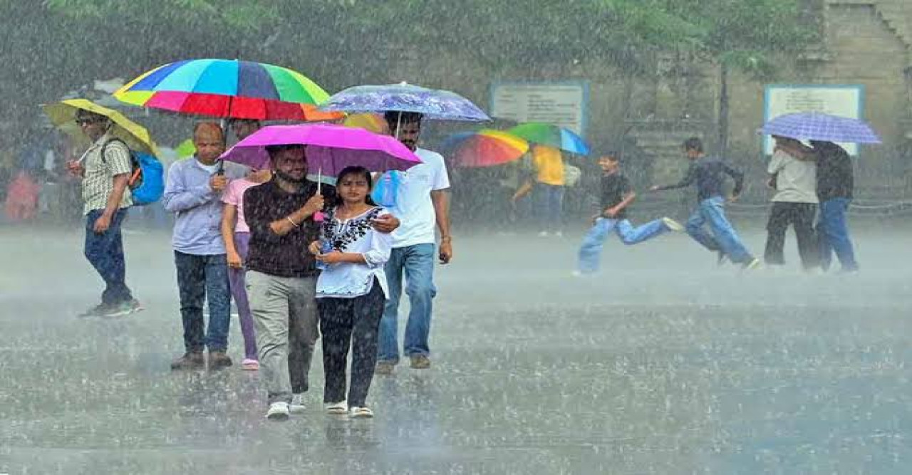 ২৪ ঘণ্টায় ঢাকায় ৬২ মিলিমিটার বৃষ্টির আভাস