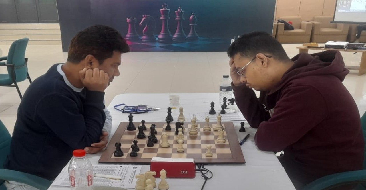 এমটিবি আন্তর্জাতিক মাস্টার্স দাবায় তৃতীয় রাউন্ড শেষে বিভর আদাক এককভাবে শীর্ষে