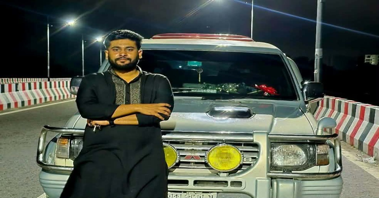 রাজশাহীতে ‘ট্রায়াল’ দেওয়ার নামে যুবদল নেতার গাড়ি ছিনতাই:নেপথ্যে চাঁদাবাজি ও হুমকির অভিযোগ,আদালতে মামলা