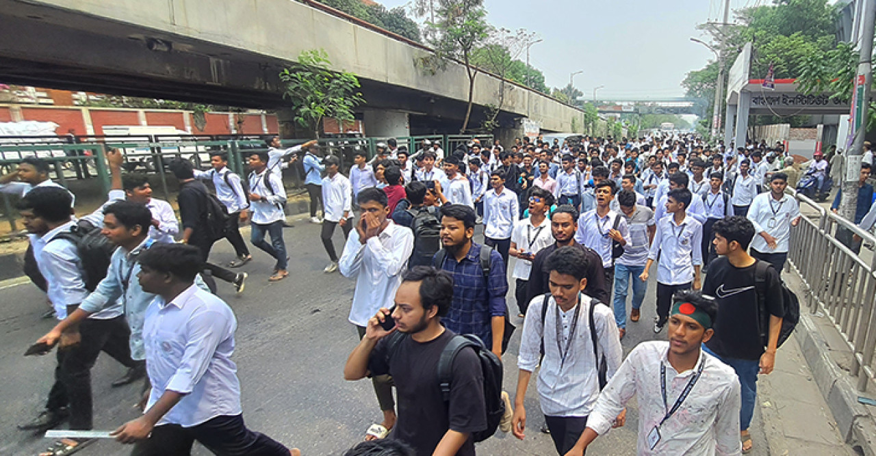 শুক্রবার কাফনের কাপড় বেঁধে গণমিছিল করবে পলিটেকনিক শিক্ষার্থীরা