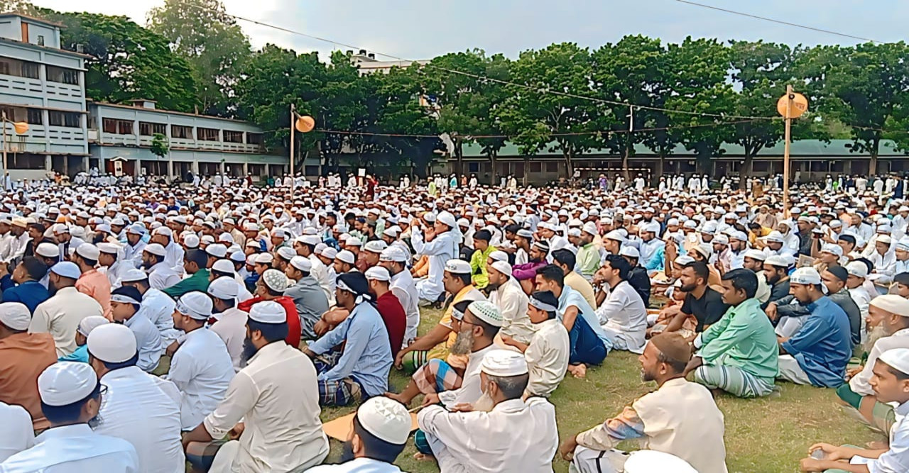 বেলকুচিতে আল্লাহ ও রাসুল (সাঃ)-কে নিয়ে কটূক্তির প্রতিবাদে বিক্ষোভ