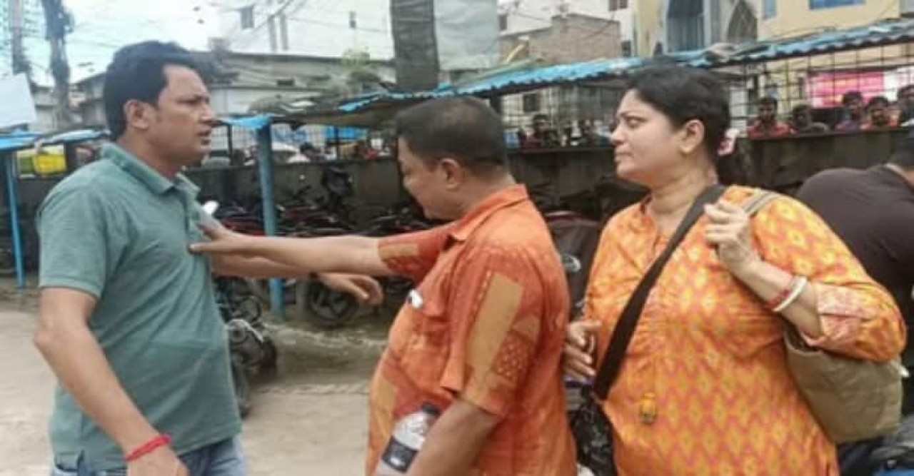 অবশেষে এক নারীর দুই স্বামী জামিনে মুক্ত