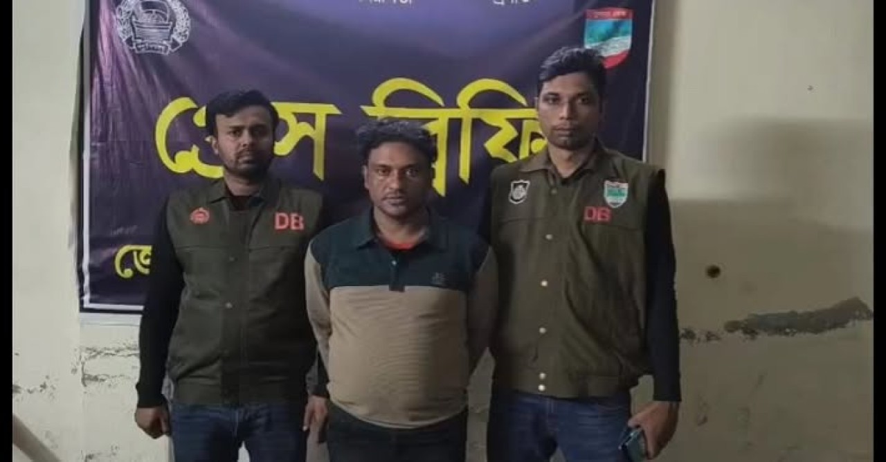 ঝিকরগাছা চিহ্নিত সন্ত্রাসী সোহাগ গ্রেপ্তার