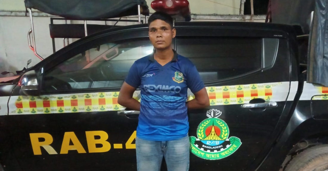 রাজশাহীর রফিকুল হত্যা মামলার আসামি আশুলিয়ায় গ্রেপ্তার