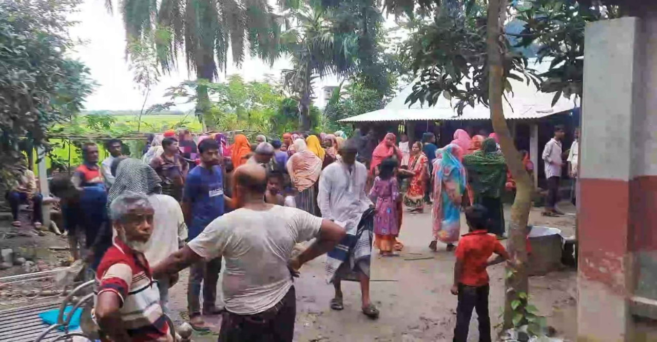 নড়াইলে ভ্যান নিয়ে বাড়ি থেকে বের হয় সুমন, মরদেহ মিলল খালে