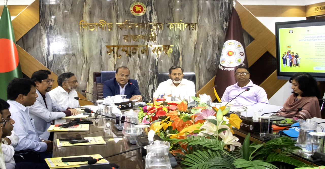 ‘টাইফয়েড টিকা নিয়ে শিশু-অভিভাবকদের মাঝে উৎসাহ দেখা যাচ্ছে’