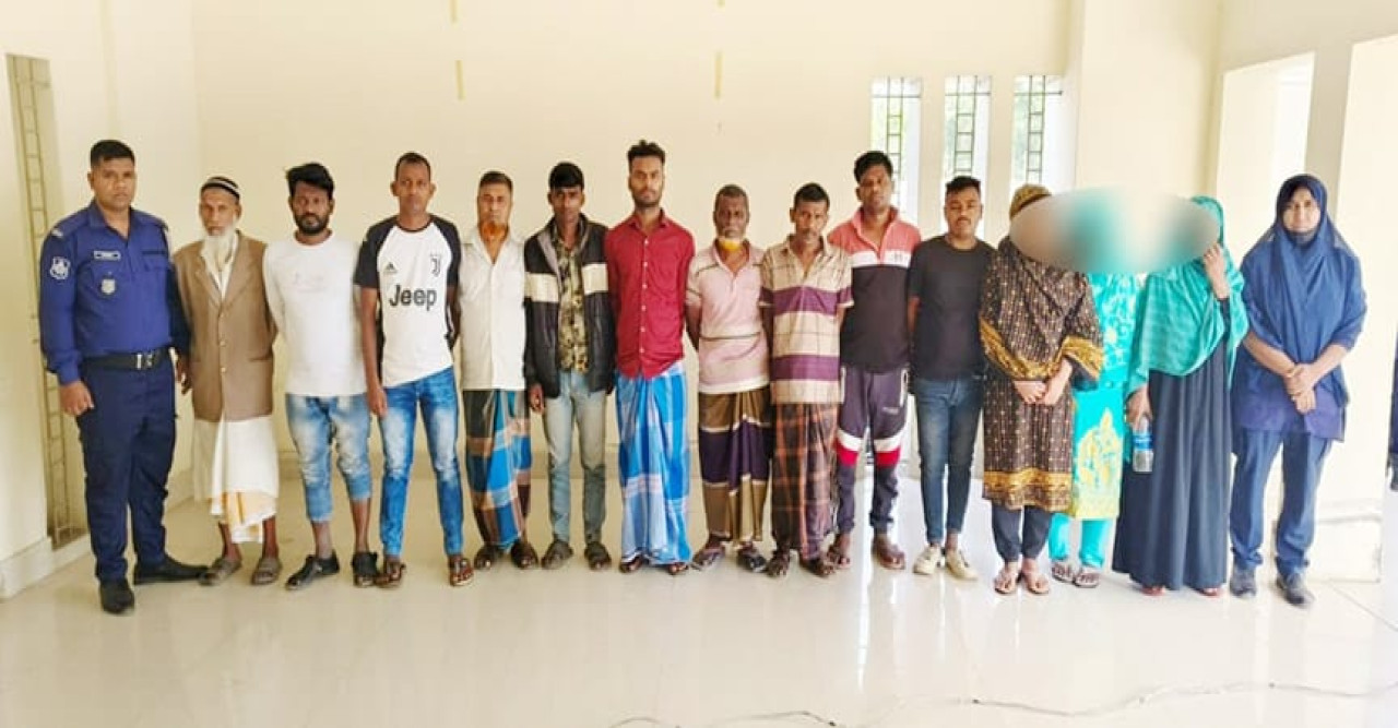 বেনাপোলে ১৩ আসামী গ্রেফতার : ৪ কেজি ভারতীয় গাঁজা উদ্ধার