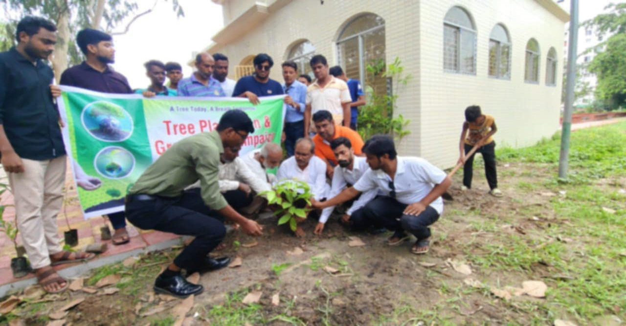 পরিবেশের ভারসাম্য রক্ষায় রাজশাহীতে ব্রাইট লাইফ ভলান্টিয়ার্সের বৃক্ষরোপণ কর্মসূচি শুরু