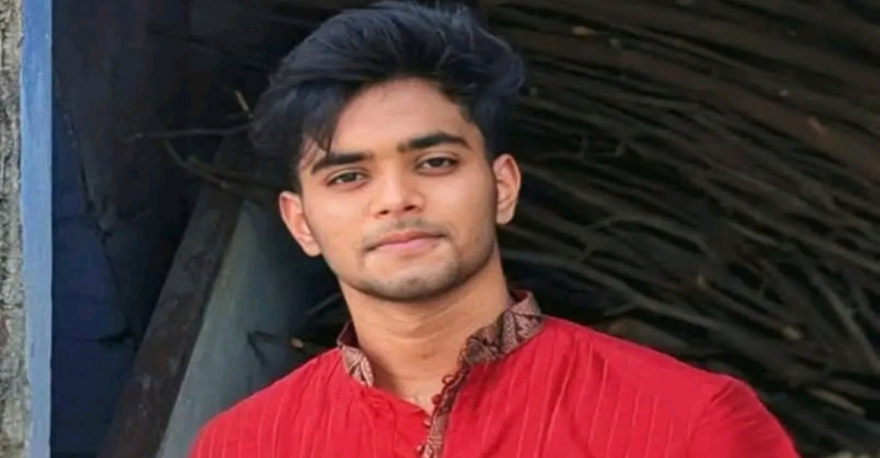 প্রাইভেট কার নিয়ন্ত্রণ হারিয়ে প্রাণ গেল বিশ্ববিদ্যালয় শিক্ষার্থীর