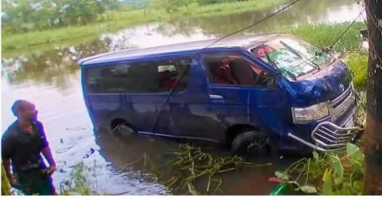 নোয়াখালীর বেগমগঞ্জে সড়ক দুর্ঘটনায় একই পরিবারের ৭ জন নিহত