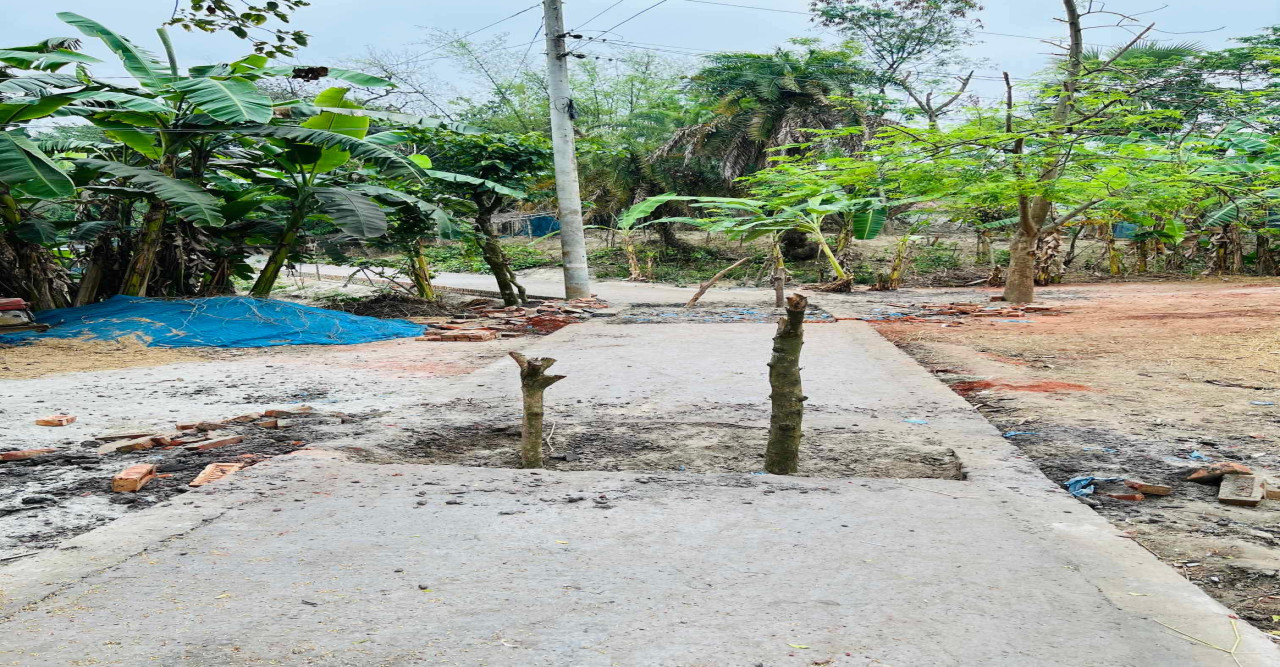 সিংড়ায় রাস্তা  নির্মাণ কাজে বাঁধা ও রাস্তা ভেঙ্গে দেওয়ার অভিযোগ উঠেছে