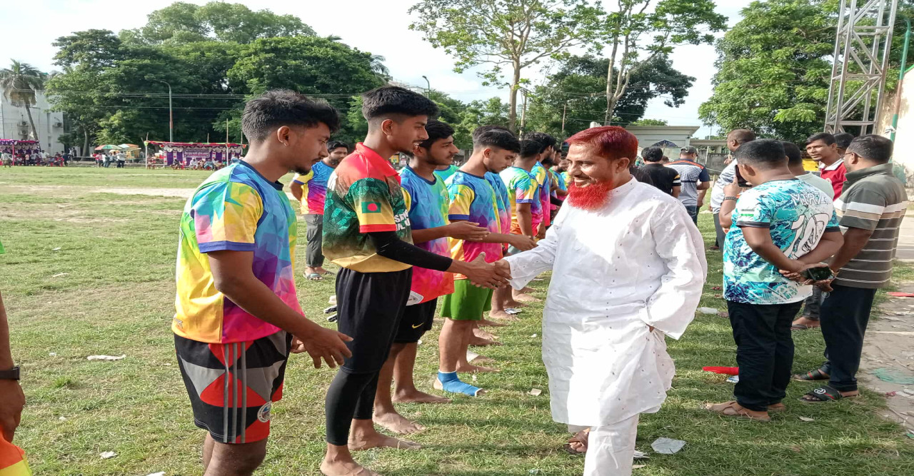 ১৬ দলীয় বেনাপোল বাজার ফুটবল টুর্ণামেন্ট-২০২৫ এর সেমি ফাইনাল অনুষ্ঠিত