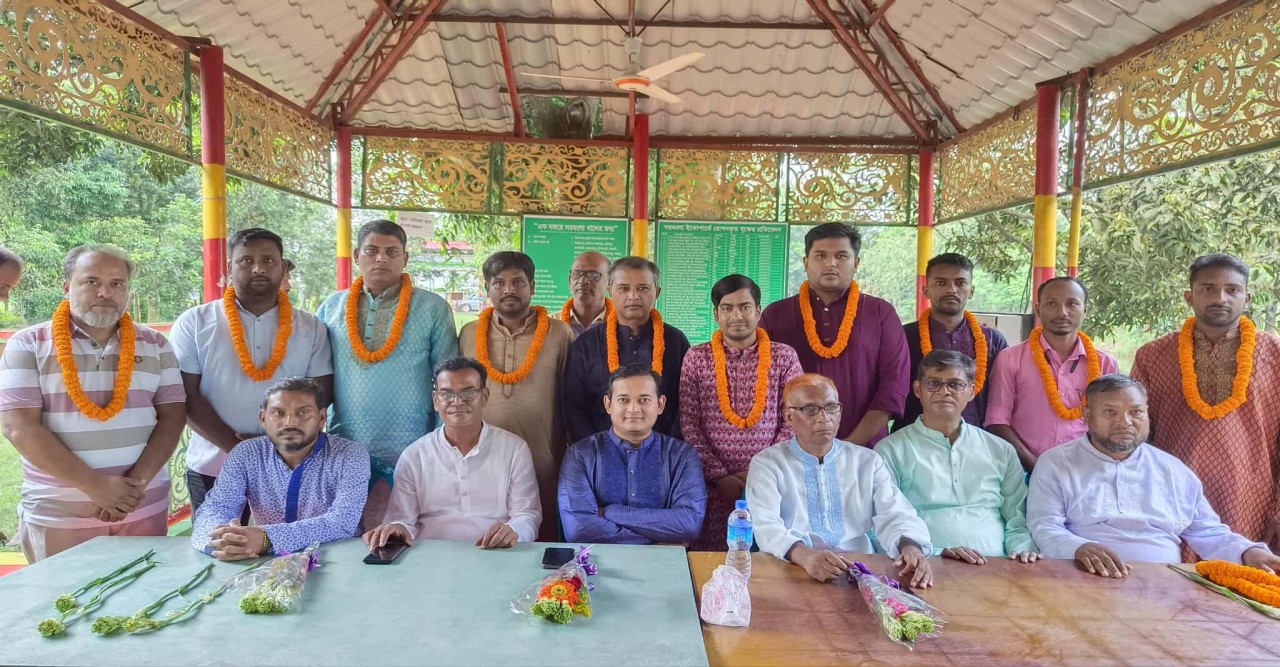 ঐক্যের প্রতিক বরেন্দ্র প্রেসক্লাব: নব-নির্বাচিত সাংবাদিকদের সংবর্ধনায় ইউএনও