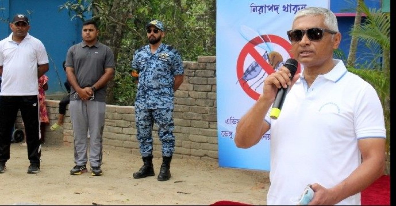 যশোর বিমান ঘাঁটি এলাকায় পরিচ্ছন্নতা কার্যক্রমের উদ্বোধন করলেন এয়ার ভাইস মার্শাল শামীমুল ইসলাম