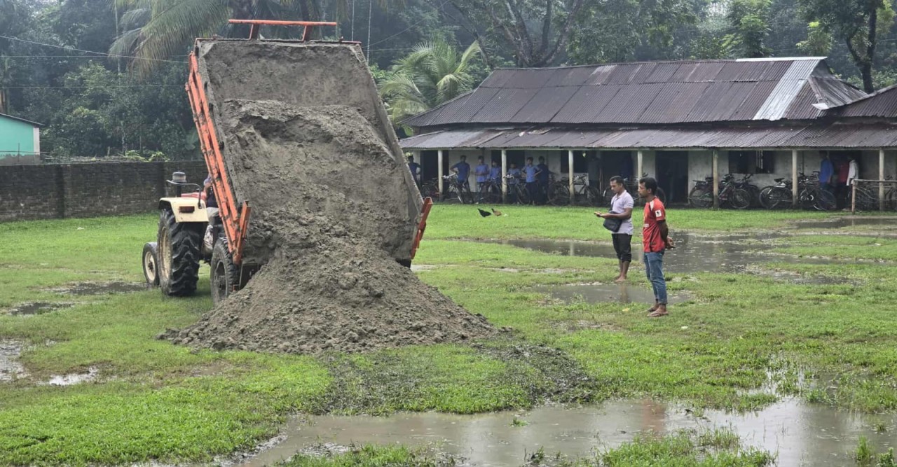নেত্রকোনার পূর্বধলায় রুবেল মিয়ার স্মরণে মিনি ফুটবল টুর্নামেন্ট