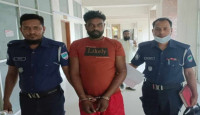 বেনাপোল গোলাম রসুল রামদা সহ আটক