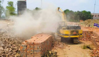 মোহনপুরে ইটভাটা গুঁড়িয়ে দিল প্রশাসন