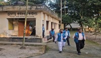 শার্শার নাভারন সরকারি খাদ্য গুদামে দুদকের অভিযান