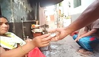 রাজপাড়ার আইডিতে মাদকের রাজত্ব প্রকাশ্যে রাস্তার পাশে মাদকের হাট প্রশাসন নীরব