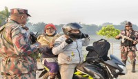 বেনাপোল সীমান্তে ব্যাপক নজরদারি ও তল্লাশি কার্যক্রম চালাচ্ছে বিজিবি