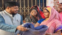 মানবতার সেবায় ইঞ্জিনিয়ার শাকিল : শীতের আমেজে হরিজন পল্লীতে উষ্ণ উপহার