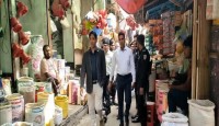 যশোর বড় বাজারে দুই প্রতিষ্ঠানে ৬০ হাজার টাকা জরিমানা