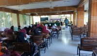 সাতক্ষীরায় সড়কে শিক্ষার্থীদের সচেতনতা বৃদ্ধিতে প্রচারণা