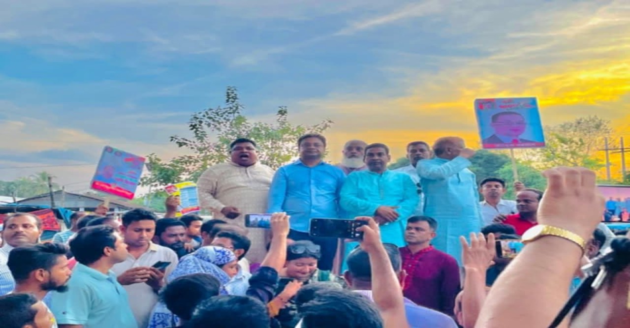 বাগমারা'য় বিএনপি মনোনীত প্রার্থী ডিএম জিয়া’র সর্বস্তরের জনগণের সাথে শুভেচ্ছা বিনিময়