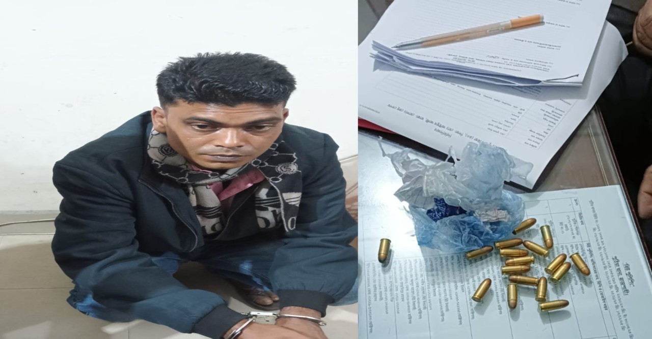 রাজশাহী পুঠিয়া বানেশ্বরে বাস তল্লাশিতে ২৪ রাউন্ড পিস্তলের গুলিসহ যুবক আটক