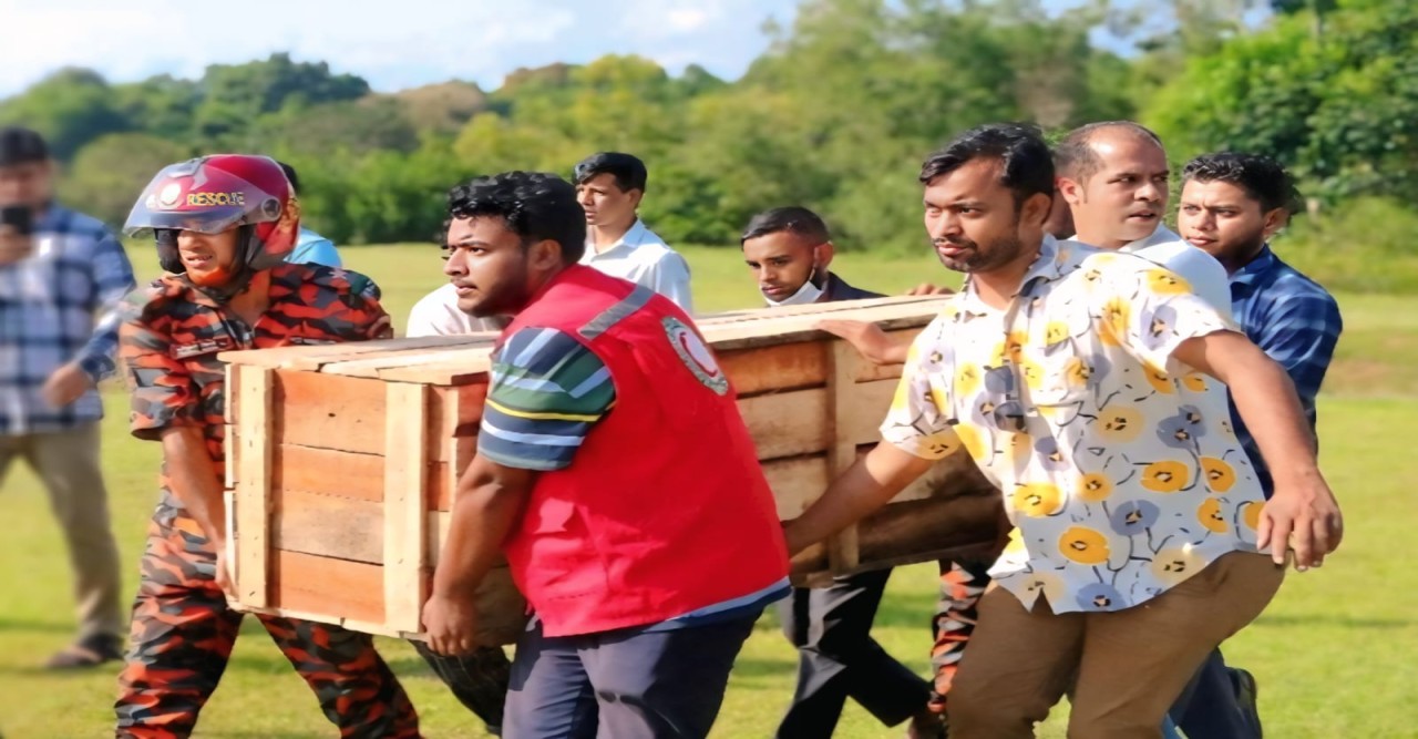 সাজেকে সড়ক দুর্ঘটনায় নিহত খুলনা বিশ্বঃ শিক্ষার্থী রিংকির দাফন সম্পন্ন