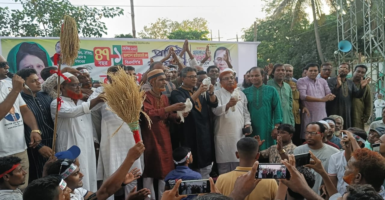 দলীয়করণ ও প্রতিহিংসার রাজনীতিতে বিশ্বাস করি না, নরদাশে গনসংযোগকালে ডাঃ আব্দুল বারী