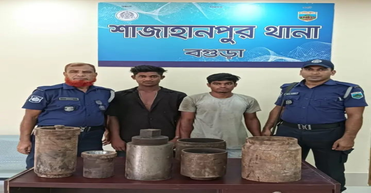 শাজাহানপুরে রিতা এন্টারপ্রাইজ থেকে চুরি হওয়া মালামাল উদ্ধার, দুইজন গ্রেপ্তার